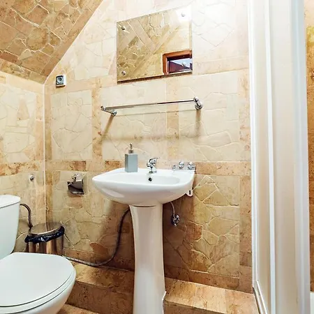 Everysky - Grota Gæstehus